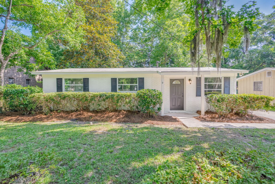 2246 Vicksburg Drive, Savannah, GA 31404