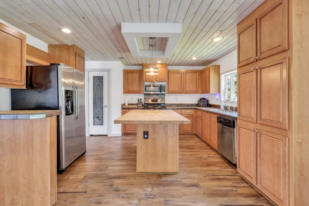 11834 GA HWY 23 Glennville, GA 30427